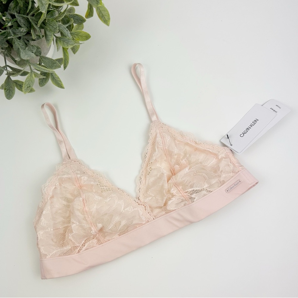 Calvin Klein Wirefree Hibiscus Lace Triangle Bra Pink QF6550 Size X-Small